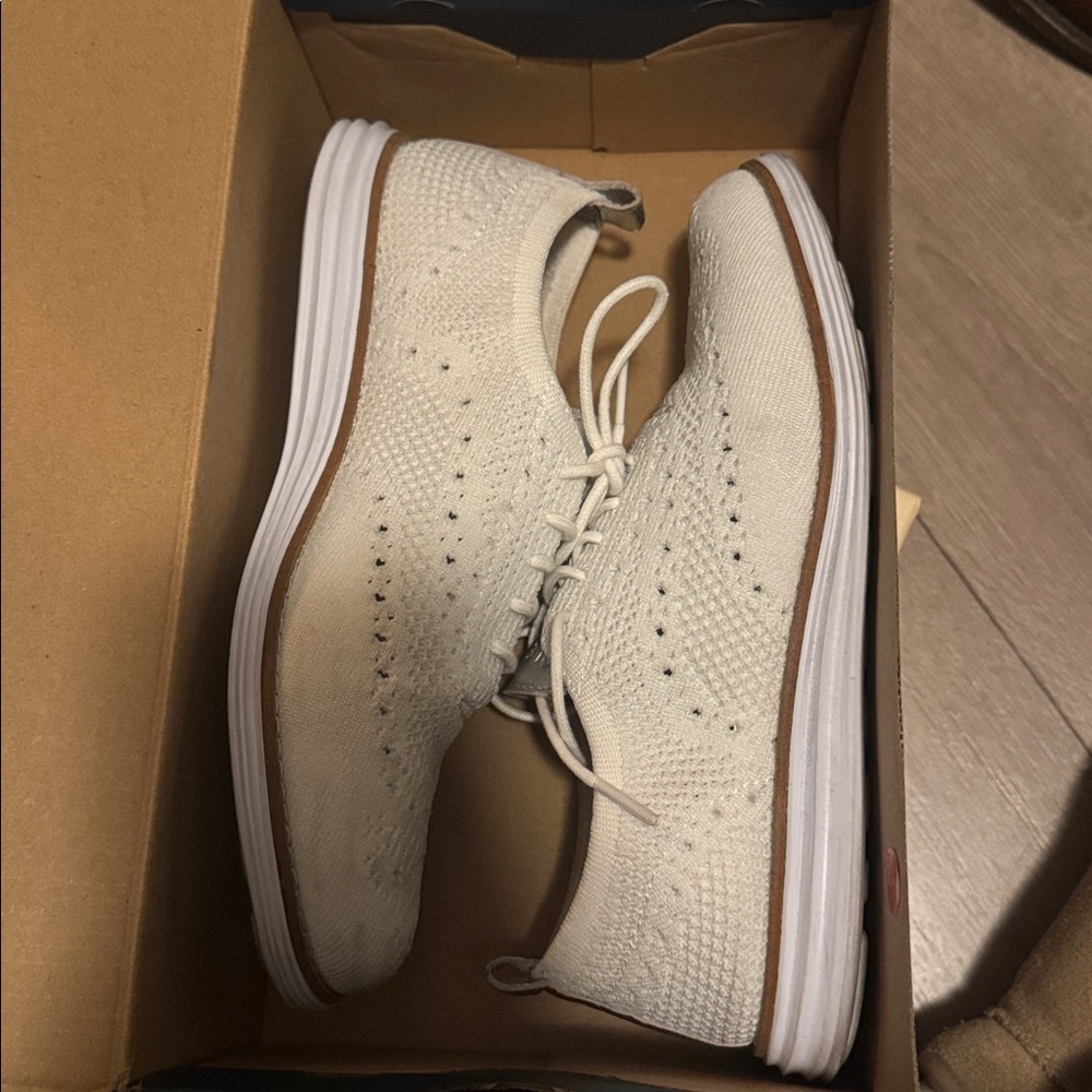 Cole Haan White Textured Lace-Up Oxfords